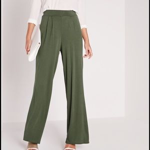 Theory green elastic waist  pleated pants